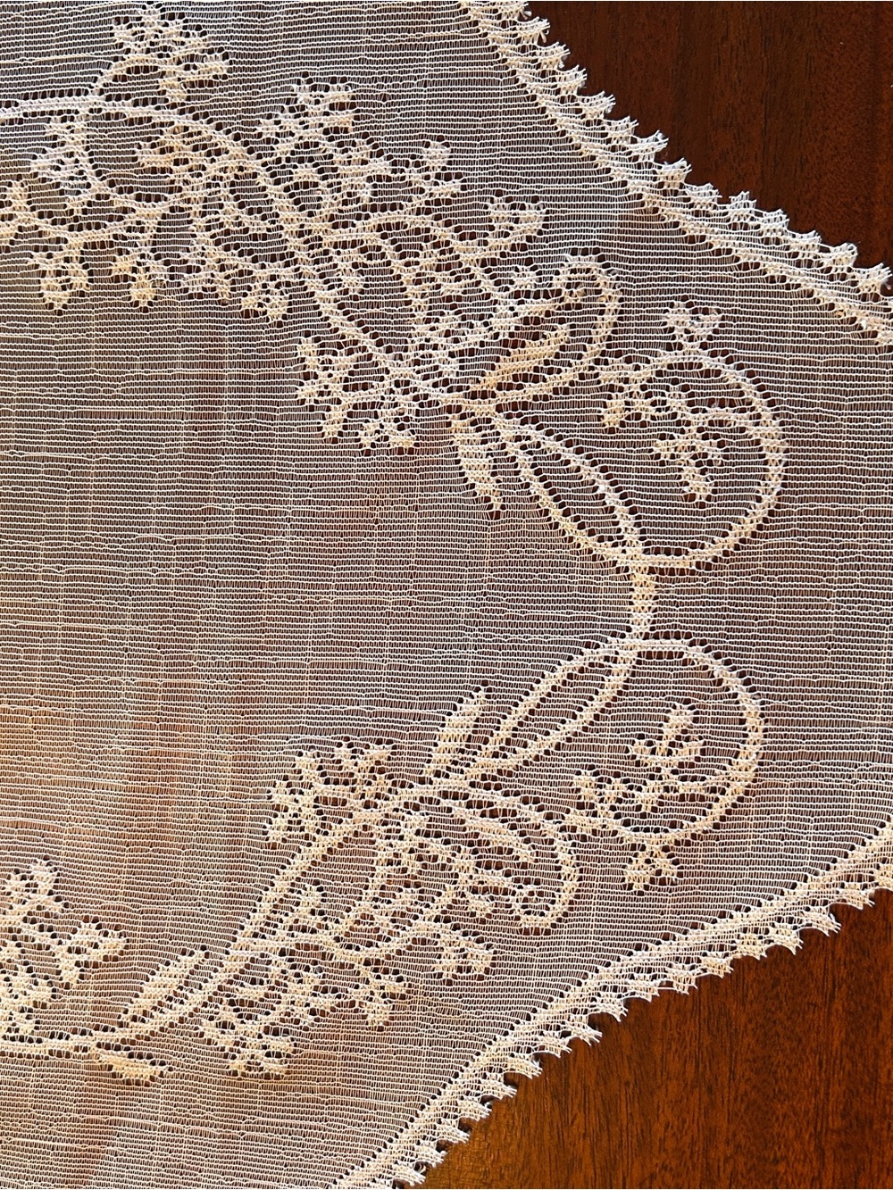 Heritage Lace Sheer Divine White Embroidery Table Runner NWT - Picture 4 of 11
